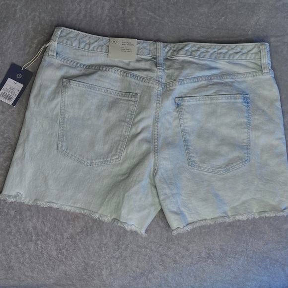 Light blue denim vintage stretch shorts - Picture 3 of 4